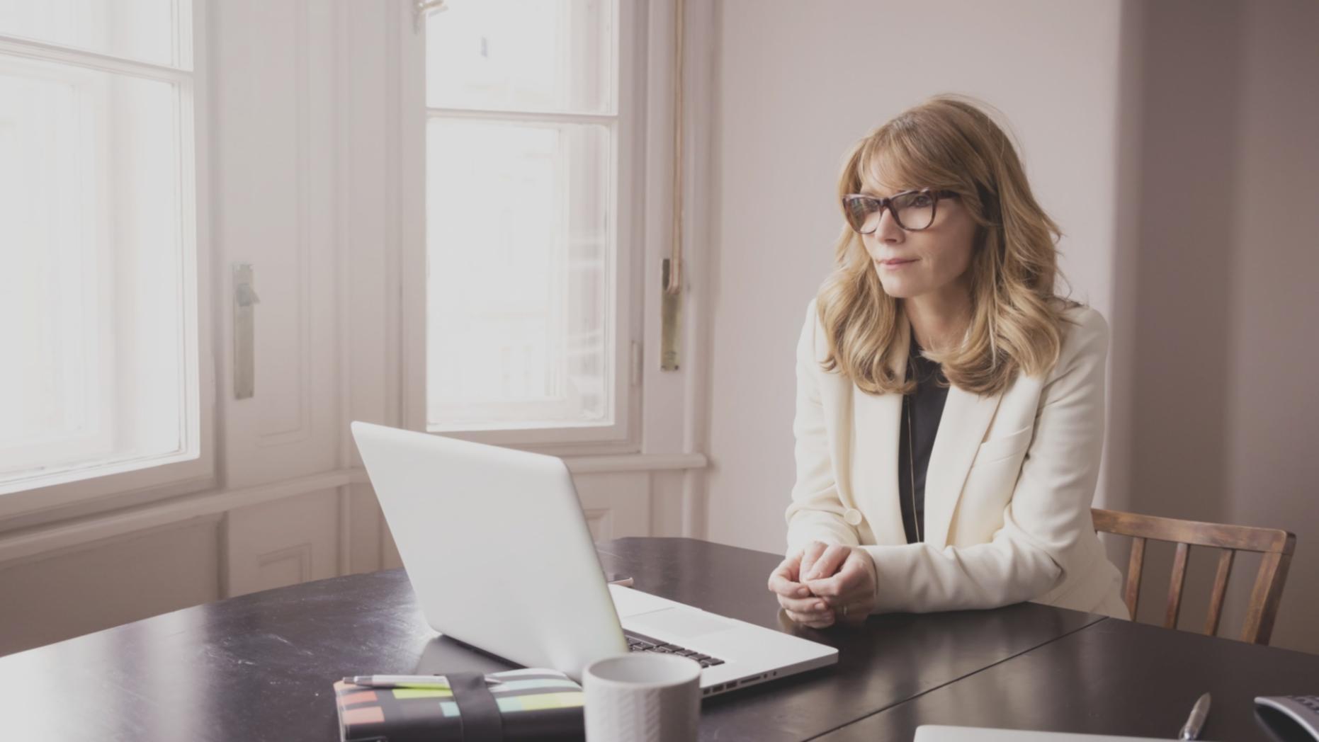 Arbeitsbereich mit SEO-Analysen und Daten